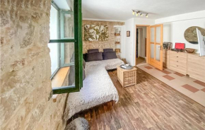 Amazing Apartment In Trilj With Wifi